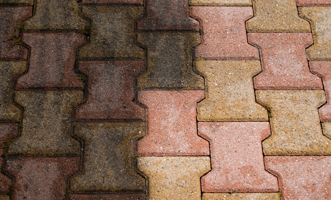 Clean and dirty block paving