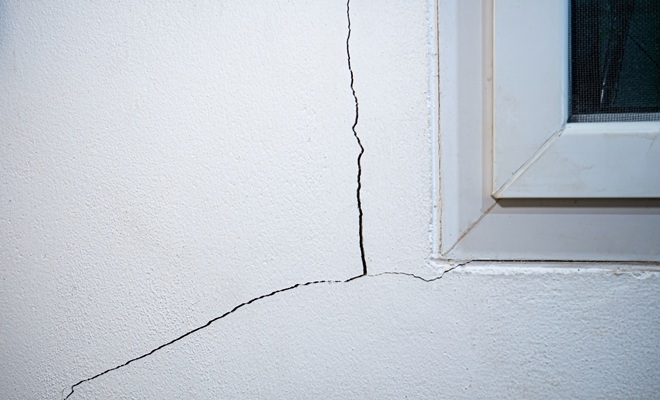 Crack in wall