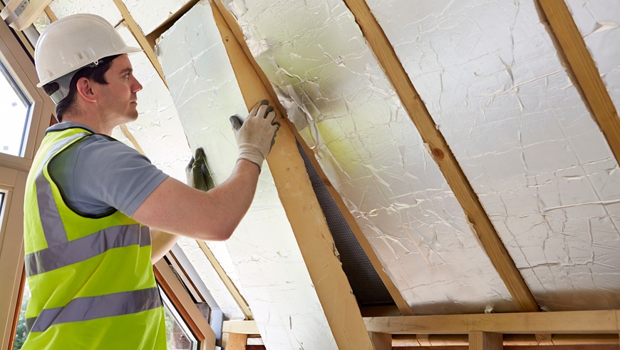 Man insualting loft