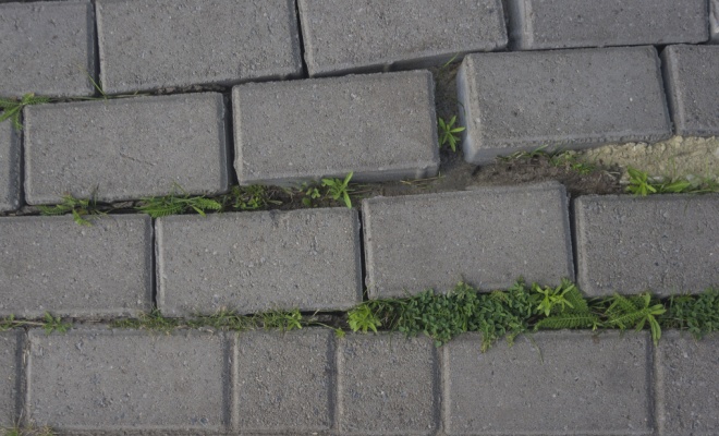 sinking block paving