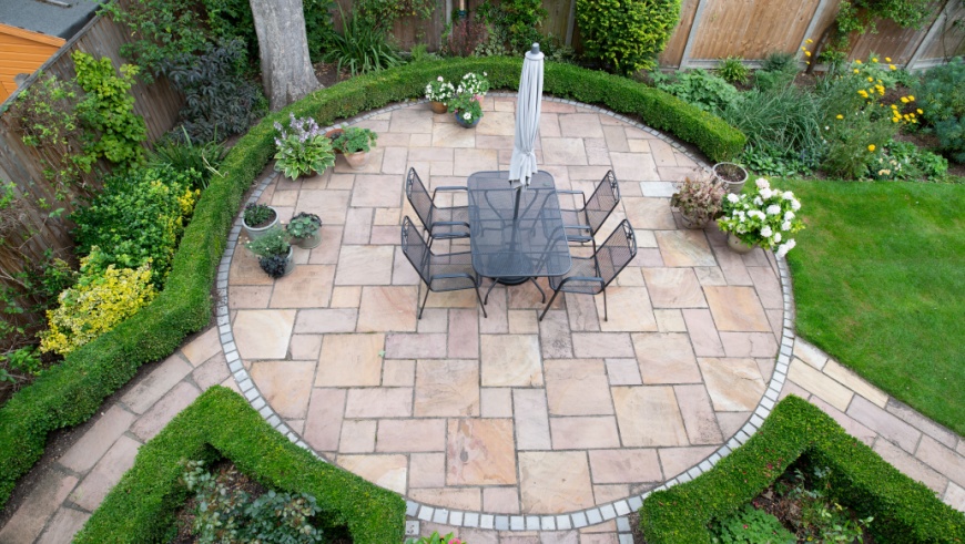 Lay Patio