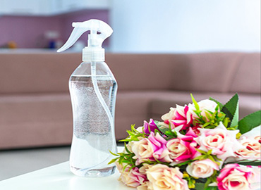 spray and roses in lounge