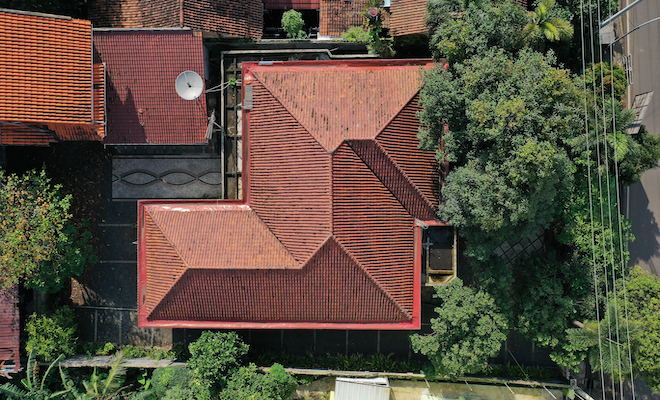 hipped garage roof