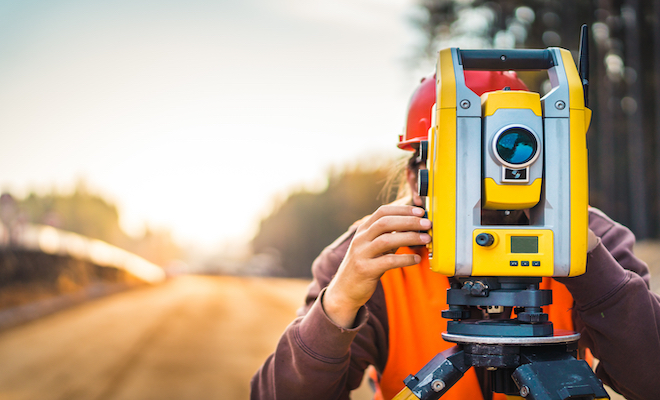 person conducting a structural survey