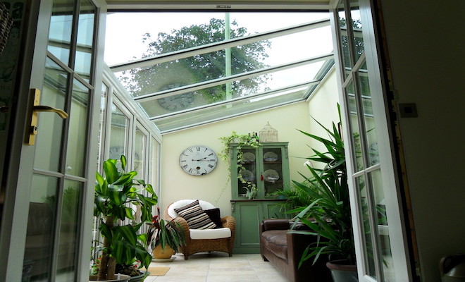 Glass and uPVC lean to conservatory