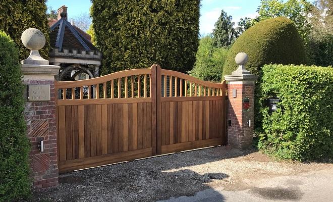 electric gate