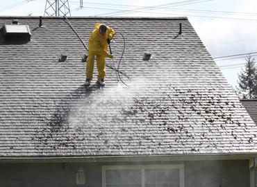 pressure washing roof clean